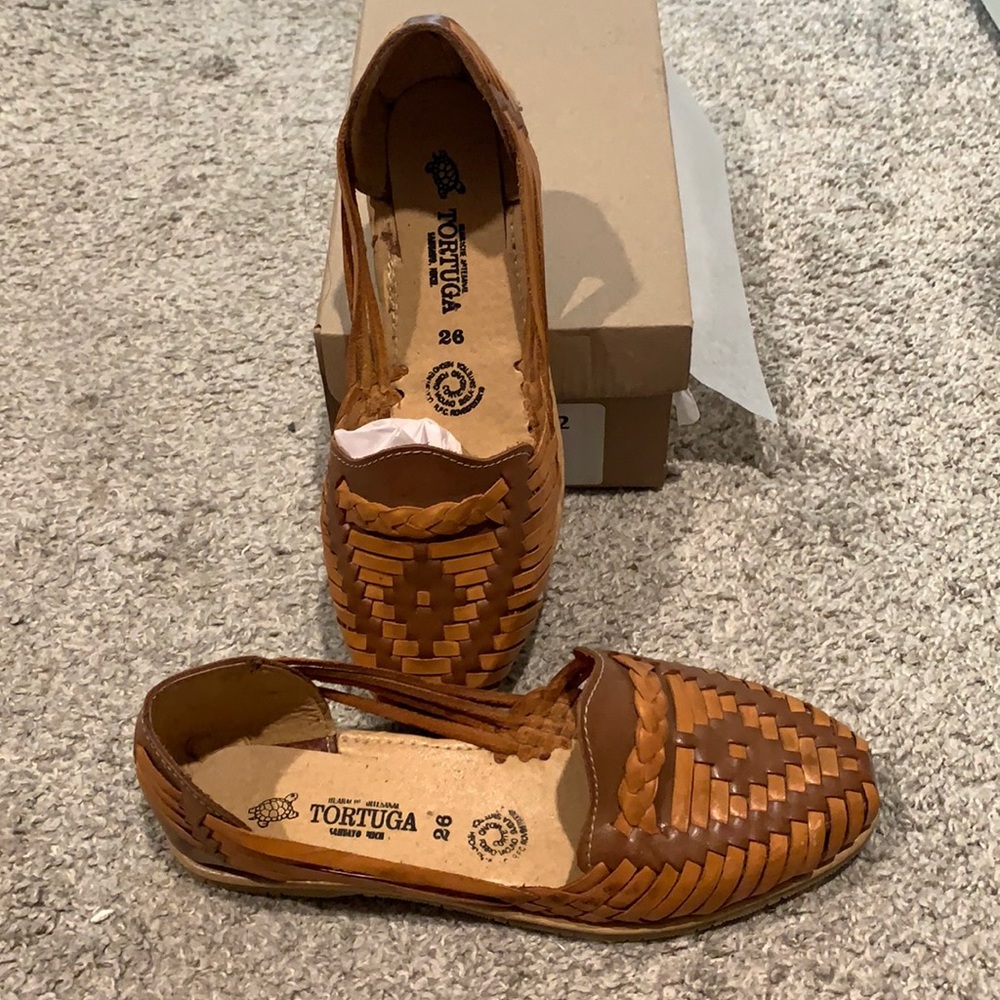 Brand New huaraches sandals! 🤗